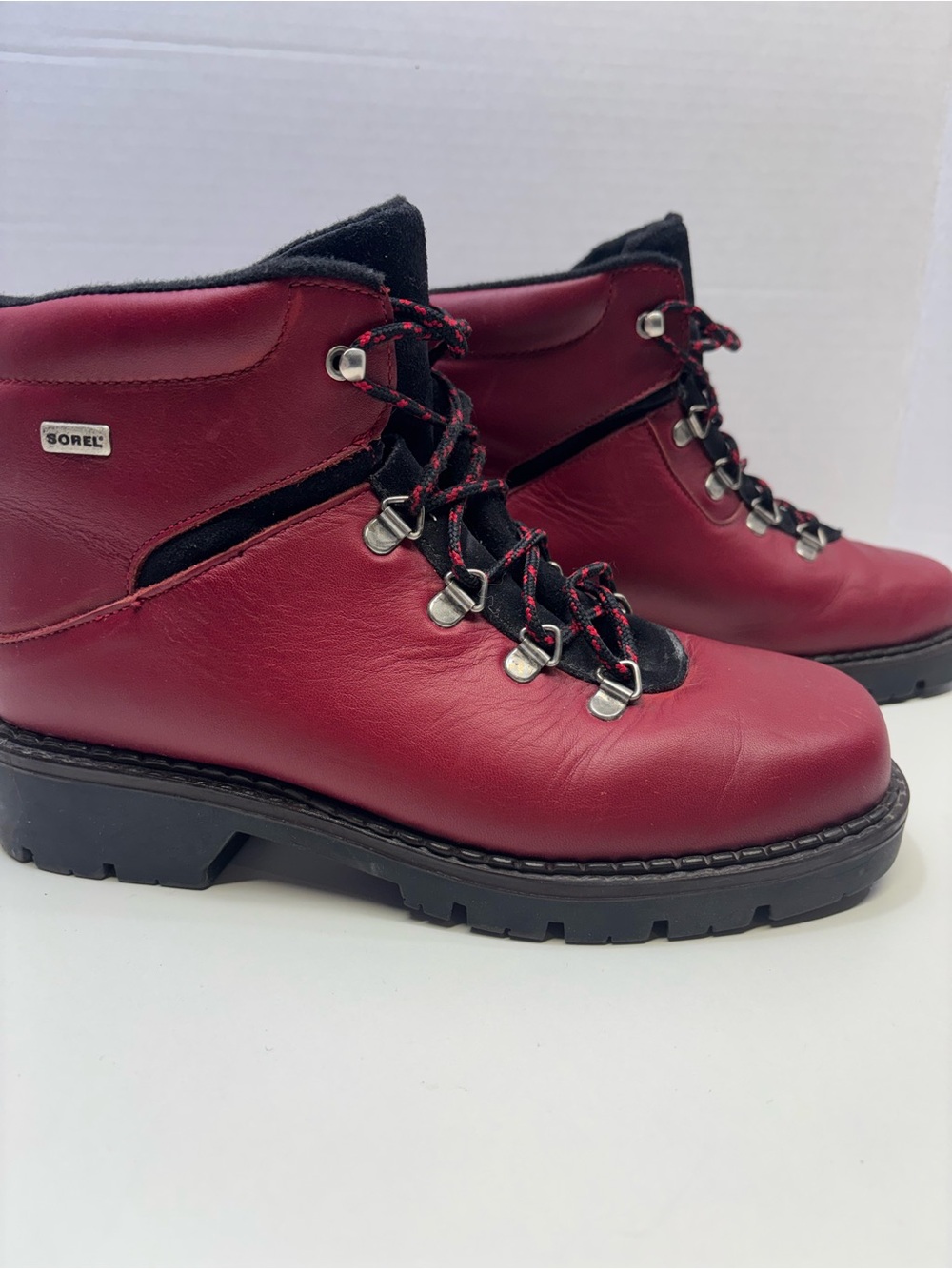 SOREL Vintage Red Leather Hiking Boots Made In Canada - Women's Size 7M